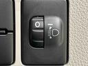 ＬＥＤヘッドランプ　セキュリティアラーム　コーナーセンサー　１４インチフルホイールキャップ　キーレスエントリー　電動格納式ドアミラー　ショツピングフック　マニュアルエアコン（広島県）の中古車