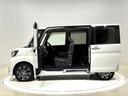 ＬＥＤオートライト　　オート電動格納式ドアミラー　アルミホイール　格納式リヤサンシェード　運転席シートヒーター　オートエアコン　シートリフター　キーフリーシステム（広島県）の中古車