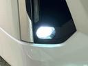 ＬＥＤヘッドランプ・フォグランプ　　１５インチアルミホイール　オートライト　プッシュボタンスタート　クルーズコントロール　　コーナーセンサー　パワースライドドア　キーフリーシステム（広島県）の中古車