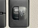 ＬＥＤヘッドランプ　セキュリティアラーム　コーナーセンサー　１４インチフルホイールキャップ　キーレスエントリー　電動格納式ドアミラー　ショツピングフック　マニュアルエアコン（広島県）の中古車