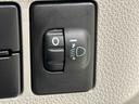 ＬＥＤヘッドランプ　セキュリティアラーム　コーナーセンサー　１４インチフルホイールキャップ　キーレスエントリー　電動格納式ドアミラー　ショツピングフック　マニュアルエアコン（広島県）の中古車