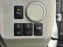 ＬＥＤヘッドランプ　セキュリティアラーム　コーナーセンサー　１４インチフルホイールキャップ　キーレスエントリー　電動格納式ドアミラー　ショツピングフック　マニュアルエアコン（広島県）の中古車