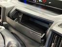 パノラマモニター対応純正ナビ装着用アップグレードパック　運転席・助手席シートヒーター　本革巻ステアリングホイール　電動パーキングブレーキブレーキ　オートブレーキホールド機能　オートライト（広島県）の中古車