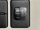 ＬＥＤヘッドランプ　セキュリティアラーム　コーナーセンサー　１４インチフルホイールキャップ　キーレスエントリー　電動格納式ドアミラー　ショツピングフック　マニュアルエアコン（広島県）の中古車