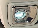 ＬＥＤヘッドランプ・フォグランプ　運転席シートヒーター　１５インチアルミホイール　オートライト　プッシュボタンスタート　セキュリティアラーム　ユーティリティフック（広島県）の中古車