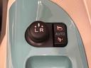 ハロゲンライト　ＬＥＤフォグランプ　置き楽ボックス　オートライト　プッシュボタンスタート　セキュリティアラーム　パノラマモニター対応カメラ　両側パワースライドドア（広島県）の中古車