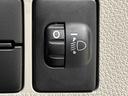 ＬＥＤヘッドランプ　セキュリティアラーム　コーナーセンサー　１４インチフルホイールキャップ　キーレスエントリー　電動格納式ドアミラー　ショツピングフック　マニュアルエアコン（広島県）の中古車