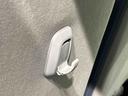 ＬＥＤオートライト・フォグランプ　電動パーキングブレーキ　プッシュボタンスタート　セキュリティアラーム　バックカメラ　両側パワースライドドアウエルカムオープン機能　オート電動格納式ドアミラー（広島県）の中古車
