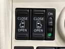 ハロゲンライト　ＬＥＤフォグランプ　置き楽ボックス　オートライト　プッシュボタンスタート　セキュリティアラーム　パノラマモニター対応カメラ　両側パワースライドドア（広島県）の中古車