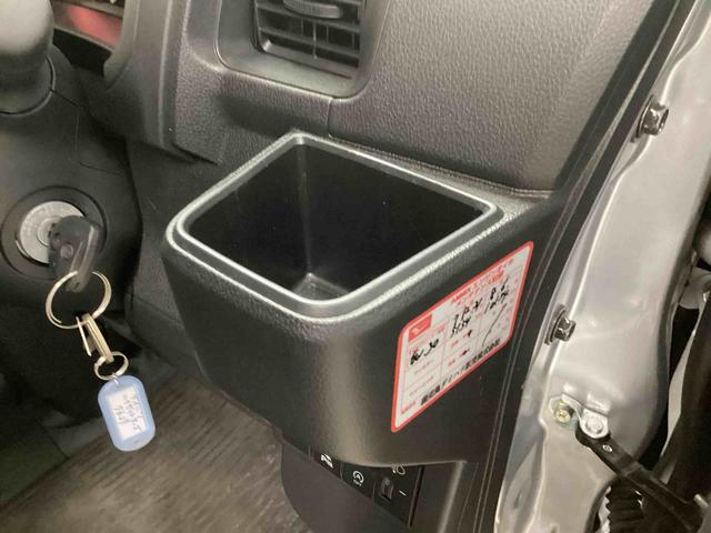 ハイゼットカーゴＤＸインパネシフト　リモコンキー　衝突回避支援ブレーキ　レーンアシスト　オートマチックハイビーム　ＡＢＳ（鹿児島県）の中古車