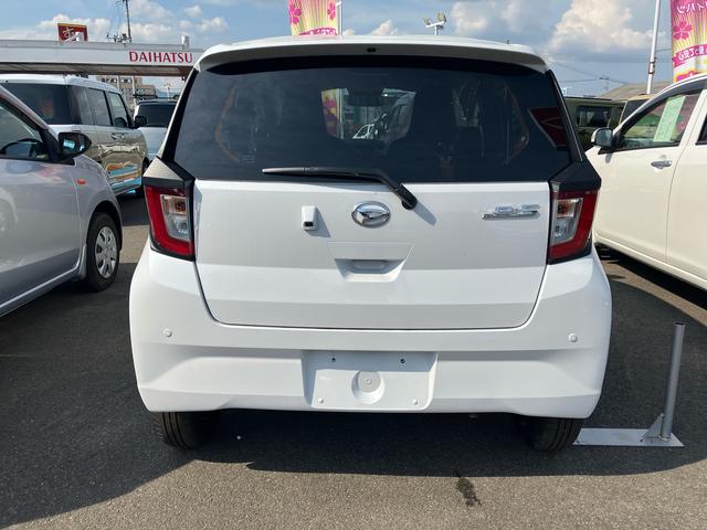 ミライースＸ　リミテッドＳＡIII２ＷＤ　ＣＶＴ　６６０ｃｃ　衝突被害軽減ブレーキ　横滑り防止装置　ＡＢＳ　運転席・助手席エアバッグ　アイドリングストップ　マニュアルエアコン　電動格納ドアミラー　ナビ用バックカメラ　届出済未使用車（福島県）の中古車
