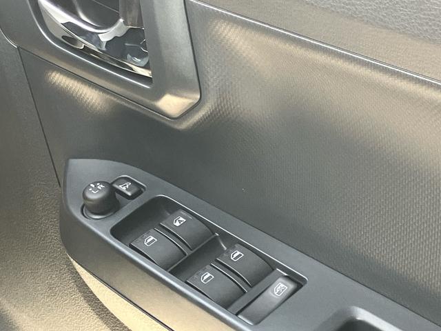 ミライースＸ　リミテッドＳＡIII２ＷＤ　ＣＶＴ　６６０ｃｃ　衝突被害軽減ブレーキ　横滑り防止装置　ＡＢＳ　運転席・助手席エアバッグ　アイドリングストップ　マニュアルエアコン　電動格納ドアミラー　ナビ用バックカメラ　届出済未使用車（福島県）の中古車