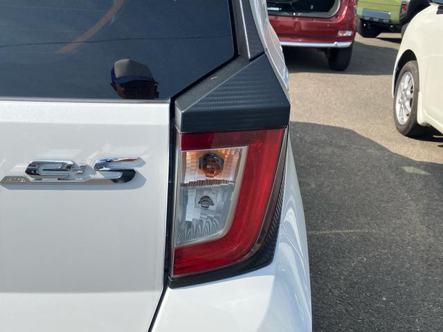 ミライースＸ　リミテッドＳＡIII２ＷＤ　ＣＶＴ　６６０ｃｃ　衝突被害軽減ブレーキ　横滑り防止装置　ＡＢＳ　運転席・助手席エアバッグ　アイドリングストップ　マニュアルエアコン　電動格納ドアミラー　ナビ用バックカメラ　届出済未使用車（福島県）の中古車