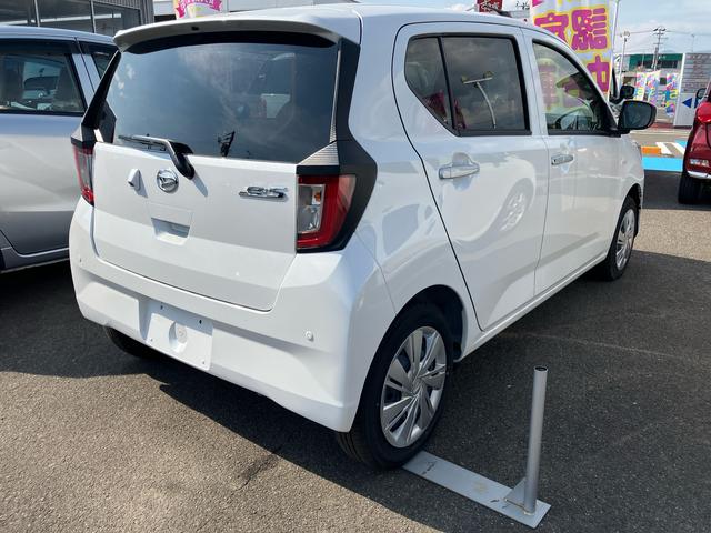 ミライースＸ　リミテッドＳＡIII２ＷＤ　ＣＶＴ　６６０ｃｃ　衝突被害軽減ブレーキ　横滑り防止装置　ＡＢＳ　運転席・助手席エアバッグ　アイドリングストップ　マニュアルエアコン　電動格納ドアミラー　ナビ用バックカメラ　届出済未使用車（福島県）の中古車