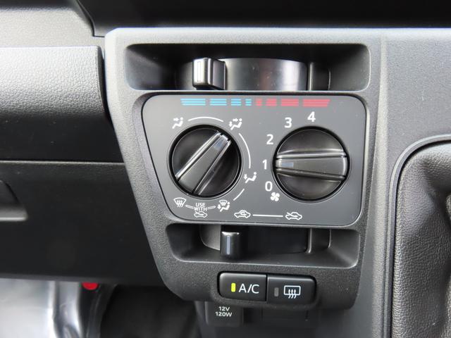 ハイゼットカーゴＤＸ４ＷＤ　５速マニュアル　６６０ｃｃ　衝突被害軽減ブレーキ　横滑り防止装置　ＡＢＳ　アイドリングストップ　両側スライドドア　マニュアルエアコン　パワーステアリング　前席パワーウィンドウ　届出済未使用車（福島県）の中古車