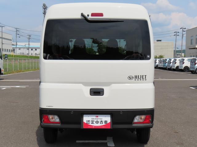 ハイゼットカーゴＤＸ４ＷＤ　６６０ｃｃ　５速マニュアル　衝突被害軽減ブレーキ　横滑り防止装置　ＡＢＳ　アイドリングストップ　両側スライドドア　マニュアルエアコン　パワーステアリング　前席パワーウィンドウ　届出済未使用車（福島県）の中古車