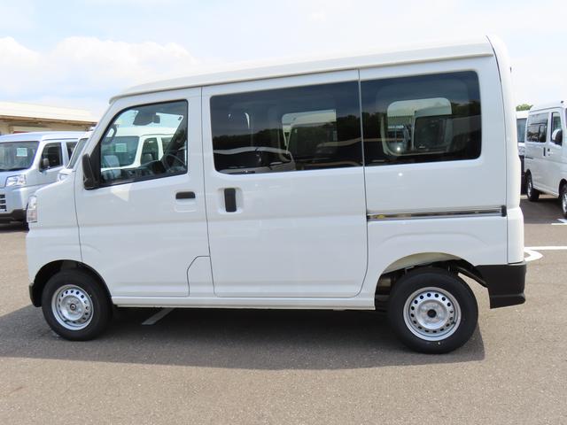 ハイゼットカーゴＤＸ４ＷＤ　６６０ｃｃ　５速マニュアル　衝突被害軽減ブレーキ　横滑り防止装置　ＡＢＳ　アイドリングストップ　両側スライドドア　マニュアルエアコン　パワーステアリング　前席パワーウィンドウ　届出済未使用車（福島県）の中古車