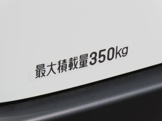 ハイゼットカーゴＤＸ４ＷＤ　６６０ｃｃ　５速マニュアル　衝突被害軽減ブレーキ　横滑り防止装置　ＡＢＳ　アイドリングストップ　両側スライドドア　マニュアルエアコン　パワーステアリング　前席パワーウィンドウ　届出済未使用車（福島県）の中古車