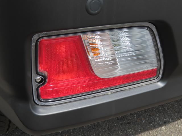 ハイゼットカーゴＤＸ４ＷＤ　６６０ｃｃ　５速マニュアル　衝突被害軽減ブレーキ　横滑り防止装置　ＡＢＳ　アイドリングストップ　両側スライドドア　マニュアルエアコン　パワーステアリング　前席パワーウィンドウ　届出済未使用車（福島県）の中古車