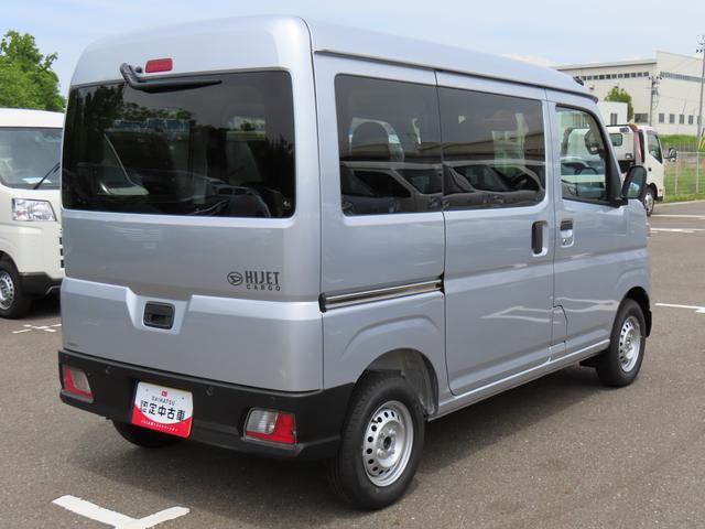 ハイゼットカーゴＤＸ４ＷＤ　５速マニュアル　６６０ｃｃ　衝突被害軽減ブレーキ　横滑り防止装置　ＡＢＳ　アイドリングストップ　マニュアルエアコン　パワーステアリング　前席パワーウィンドウ　リヤヒーター　届出済未使用車（福島県）の中古車