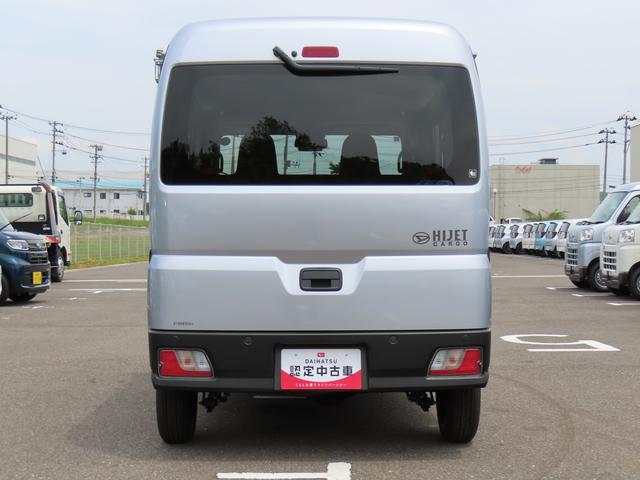 ハイゼットカーゴＤＸ４ＷＤ　５速マニュアル　６６０ｃｃ　衝突被害軽減ブレーキ　横滑り防止装置　ＡＢＳ　アイドリングストップ　マニュアルエアコン　パワーステアリング　前席パワーウィンドウ　リヤヒーター　届出済未使用車（福島県）の中古車