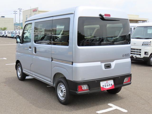 ハイゼットカーゴＤＸ４ＷＤ　５速マニュアル　６６０ｃｃ　衝突被害軽減ブレーキ　横滑り防止装置　ＡＢＳ　アイドリングストップ　マニュアルエアコン　パワーステアリング　前席パワーウィンドウ　リヤヒーター　届出済未使用車（福島県）の中古車