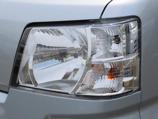 ハイゼットカーゴＤＸ４ＷＤ　５速マニュアル　６６０ｃｃ　衝突被害軽減ブレーキ　横滑り防止装置　ＡＢＳ　アイドリングストップ　マニュアルエアコン　パワーステアリング　前席パワーウィンドウ　リヤヒーター　届出済未使用車（福島県）の中古車