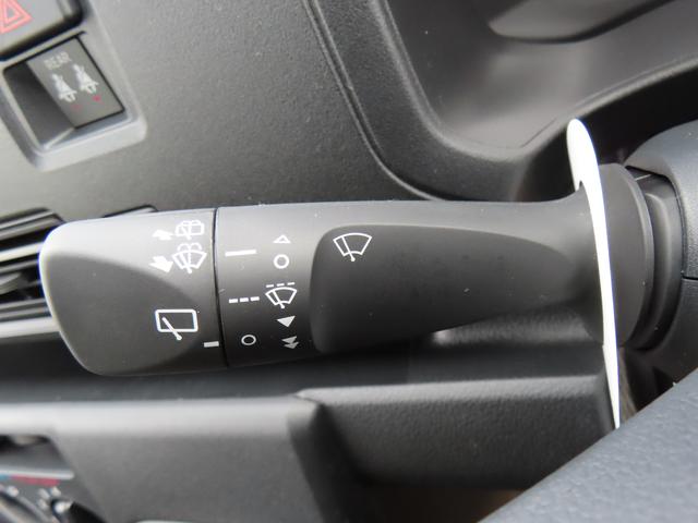 ハイゼットカーゴＤＸ４ＷＤ　５速マニュアル　６６０ｃｃ　衝突被害軽減ブレーキ　横滑り防止装置　ＡＢＳ　アイドリングストップ　マニュアルエアコン　パワーステアリング　前席パワーウィンドウ　リヤヒーター　届出済未使用車（福島県）の中古車