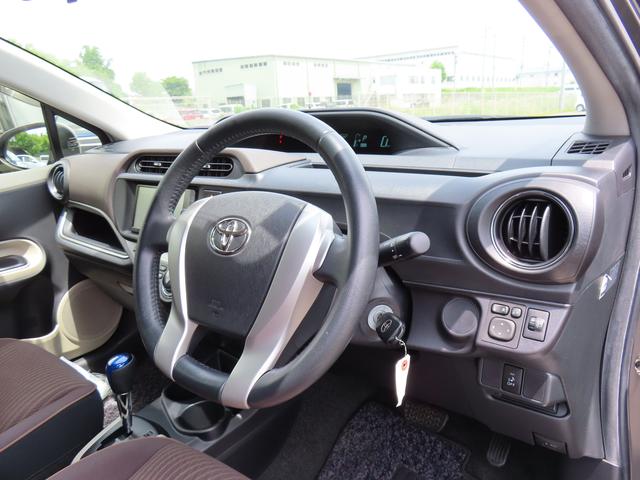 アクアＧ２ＷＤ　ＣＶＴ　１５００ｃｃ　ハイブリッド　カーナビ　オートエアコン　分割可倒式リヤシート　運転席・助手席エアバッグ　ＡＢＳ　トラクションコントロール　電動格納ドアミラー　キーレスエントリー（福島県）の中古車