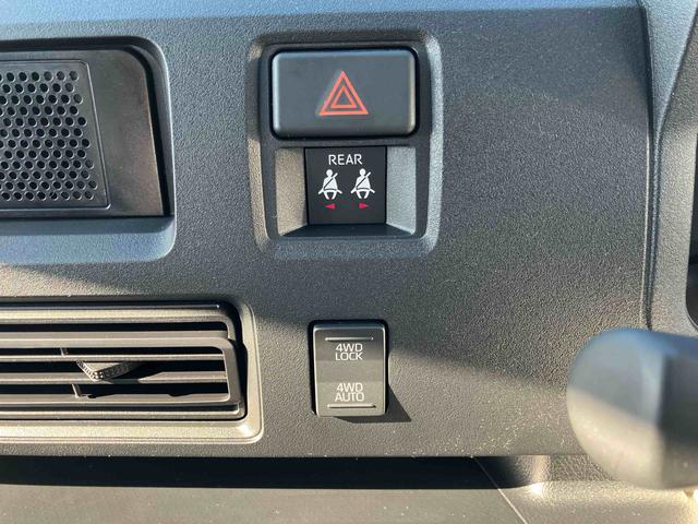 ハイゼットカーゴＤＸ４ＷＤ　ＣＶＴ　６６０ｃｃ　衝突被害軽減ブレーキ　横滑り防止装置　ＡＢＳ　運転席・助手席エアバッグ　パワーステアリング　アイドリングストップ　両側スライドドア　リヤヒーター　前席パワーウィンドウ（福島県）の中古車