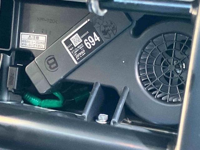 ハイゼットカーゴＤＸ４ＷＤ　ＣＶＴ　６６０ｃｃ　衝突被害軽減ブレーキ　横滑り防止装置　ＡＢＳ　運転席・助手席エアバッグ　パワーステアリング　アイドリングストップ　両側スライドドア　リヤヒーター　前席パワーウィンドウ（福島県）の中古車