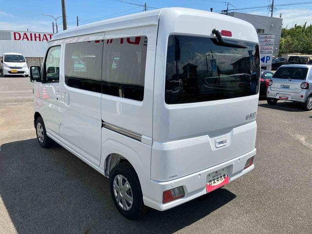 ハイゼットカーゴクルーズ４ＷＤ　ＣＶＴ　衝突被害軽減ブレーキ　横滑り防止装置　ＡＢＳ　アイドリングストップ　両側スライドドア　エアコン　パワーステアリング　運転席・助手席エアバッグ　前席パワーウィンドウ　届出済未使用車（福島県）の中古車