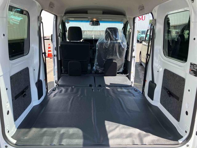 ハイゼットカーゴクルーズ４ＷＤ　ＣＶＴ　衝突被害軽減ブレーキ　横滑り防止装置　ＡＢＳ　アイドリングストップ　両側スライドドア　エアコン　パワーステアリング　運転席・助手席エアバッグ　前席パワーウィンドウ　届出済未使用車（福島県）の中古車
