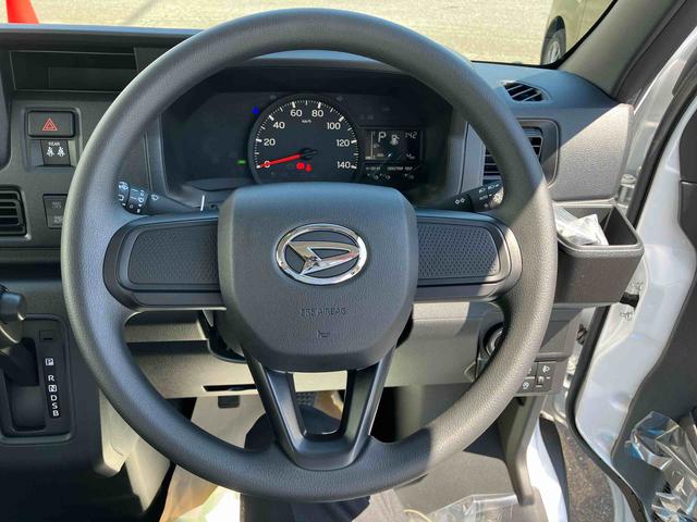ハイゼットカーゴクルーズ４ＷＤ　ＣＶＴ　衝突被害軽減ブレーキ　横滑り防止装置　ＡＢＳ　アイドリングストップ　両側スライドドア　エアコン　パワーステアリング　運転席・助手席エアバッグ　前席パワーウィンドウ　届出済未使用車（福島県）の中古車