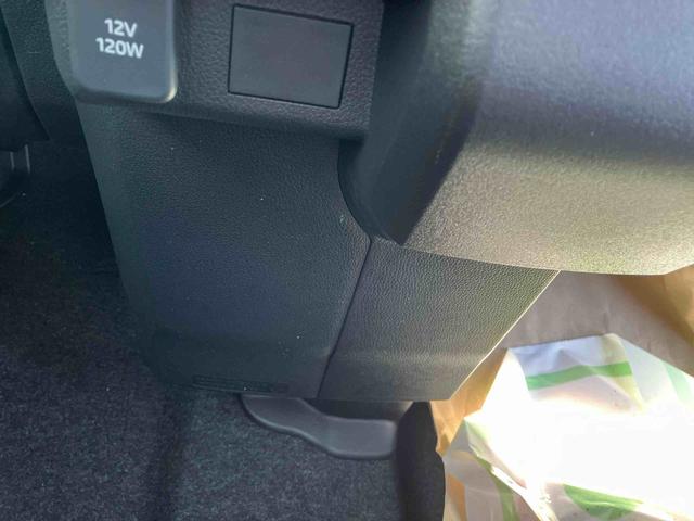 ハイゼットカーゴクルーズ４ＷＤ　ＣＶＴ　衝突被害軽減ブレーキ　横滑り防止装置　ＡＢＳ　アイドリングストップ　両側スライドドア　エアコン　パワーステアリング　運転席・助手席エアバッグ　前席パワーウィンドウ　届出済未使用車（福島県）の中古車