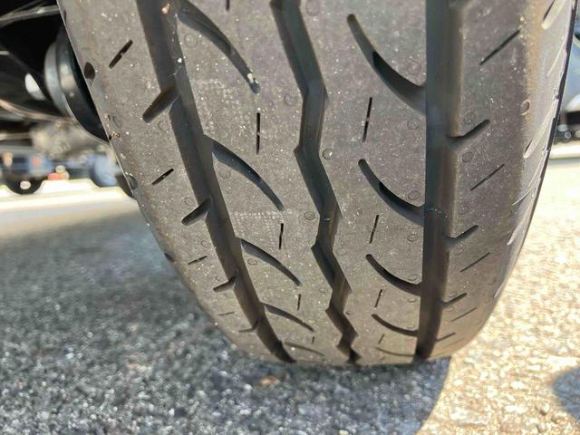ハイゼットカーゴクルーズ４ＷＤ　ＣＶＴ　衝突被害軽減ブレーキ　横滑り防止装置　ＡＢＳ　アイドリングストップ　両側スライドドア　エアコン　パワーステアリング　運転席・助手席エアバッグ　前席パワーウィンドウ　届出済未使用車（福島県）の中古車