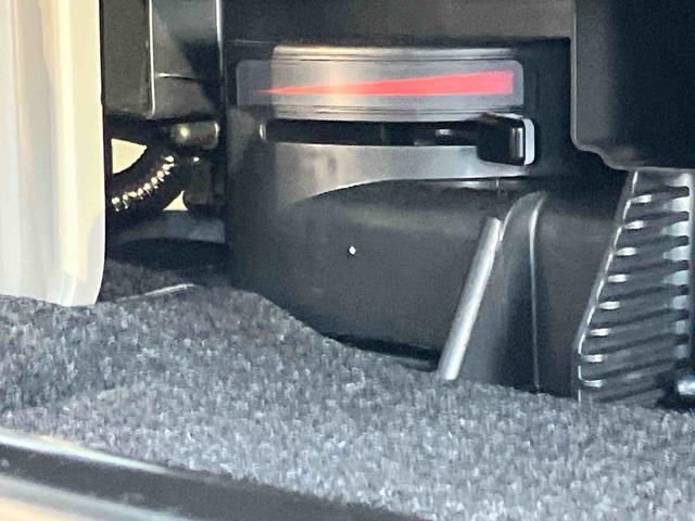 ハイゼットカーゴクルーズターボ４ＷＤ　ＣＶＴ　６６０ｃｃ　衝突被害軽減ブレーキ　横滑り防止装置　ＡＢＳ　運転席・助手席エアバッグ　アイドリングストップ　プッシュボタンスタート　前席パワーウィンドウ　両側スライドドア　リヤヒーター（福島県）の中古車