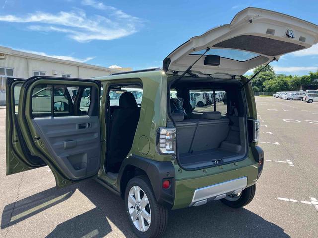タフトＧターボ　クロムベンチャー４ＷＤ　ＣＶＴ　６６０ｃｃ　スカイフィールトップ　クルーズコントロール　衝突被害軽減ブレーキ　横滑り防止装置　ＡＢＳ　サイドエアバッグ　アイドリングストップ　プッシュボタンスタート　前席シートヒーター（福島県）の中古車