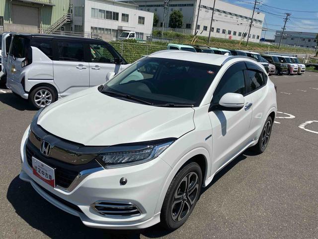 ヴェゼルハイブリッドＺ・ホンダセンシング２ＷＤ　７速ＡＴ　１５００ｃｃ　ナビ　バックモニター　ＥＴＣ車載器　衝突被害軽減ブレーキ　誤発進抑制機能　歩行者事故低減ステアリング　ＡＢＳ　サイドエアバッグ　クルーズコントロール　ハーフレザーシート（福島県）の中古車