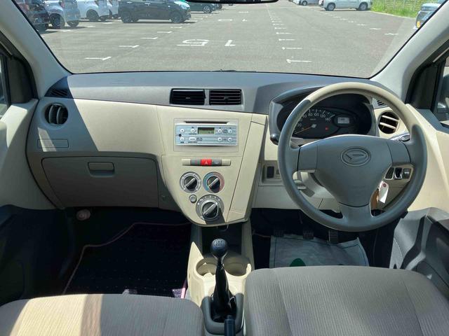 ミラＸスペシャル２ＷＤ　５速マニュアル　６６０ｃｃ　５ドア　エアコン　パワーステアリング　パワーウィンドウ　運転席・助手席エアバッグ　ＣＤ／ＦＭ・ＡＭ電子チューナー　車検整備付（福島県）の中古車