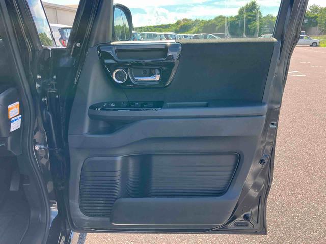 Ｎ−ＢＯＸカスタムＬ２ＷＤ　ＣＶＴ　６６０ｃｃ　左側電動スライドドア　バックモニター　ＥＴＣ車載器　運転席・助手席シートバックテーブル　プラズマクラスターオートエアコン　ベンチシート　前席サイドエアバッグ（福島県）の中古車