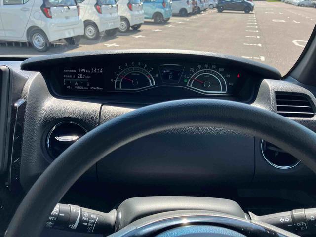 Ｎ−ＢＯＸカスタムＬ２ＷＤ　ＣＶＴ　６６０ｃｃ　左側電動スライドドア　バックモニター　ＥＴＣ車載器　運転席・助手席シートバックテーブル　プラズマクラスターオートエアコン　ベンチシート　前席サイドエアバッグ（福島県）の中古車
