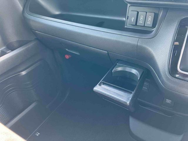 Ｎ−ＢＯＸカスタムＬ２ＷＤ　ＣＶＴ　６６０ｃｃ　左側電動スライドドア　バックモニター　ＥＴＣ車載器　運転席・助手席シートバックテーブル　プラズマクラスターオートエアコン　ベンチシート　前席サイドエアバッグ（福島県）の中古車