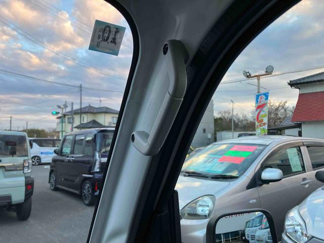 ハイゼットトラックスタンダード　農用スペシャル４ＷＤ　ＣＶＴ　６６０ｃｃ　衝突被害軽減ブレーキ　横滑り防止装置　ＡＢＳ　アイドリングストップ　マニュアルエアコン　パワーステアリング　運転席・助手席エアバッグ　荷台作業灯　届出済未使用車（福島県）の中古車