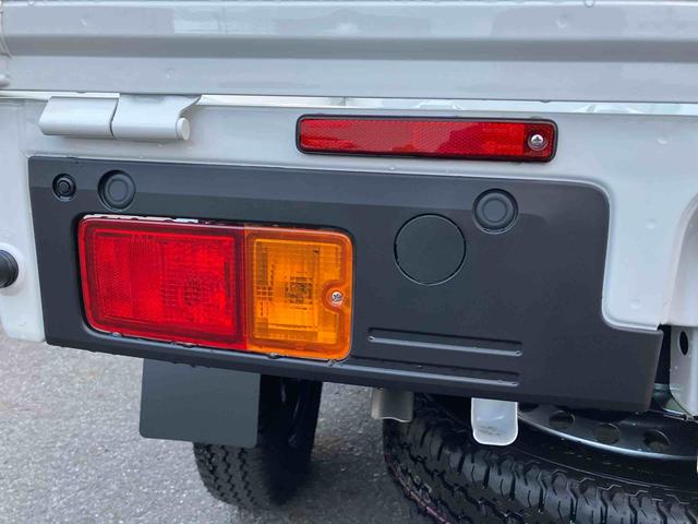 ハイゼットトラックスタンダード　農用スペシャル４ＷＤ　ＣＶＴ　６６０ｃｃ　衝突被害軽減ブレーキ　横滑り防止装置　ＡＢＳ　アイドリングストップ　マニュアルエアコン　パワーステアリング　運転席・助手席エアバッグ　荷台作業灯　届出済未使用車（福島県）の中古車