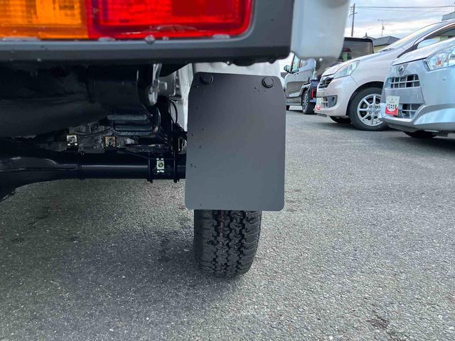 ハイゼットトラックスタンダード　農用スペシャル４ＷＤ　ＣＶＴ　６６０ｃｃ　衝突被害軽減ブレーキ　横滑り防止装置　ＡＢＳ　アイドリングストップ　マニュアルエアコン　パワーステアリング　運転席・助手席エアバッグ　荷台作業灯　届出済未使用車（福島県）の中古車