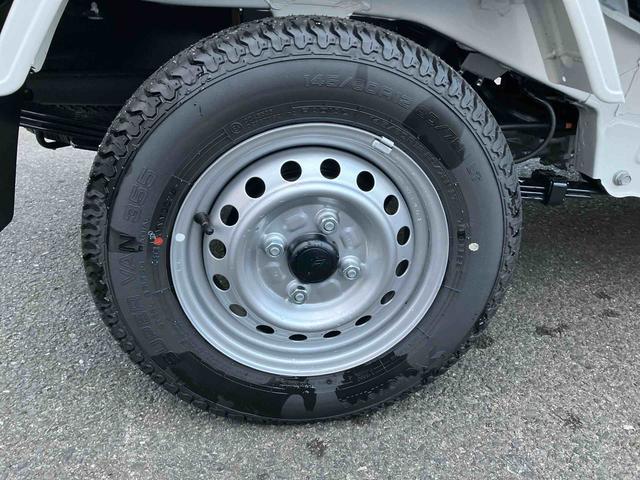 ハイゼットトラックスタンダード　農用スペシャル４ＷＤ　ＣＶＴ　６６０ｃｃ　衝突被害軽減ブレーキ　横滑り防止装置　ＡＢＳ　アイドリングストップ　マニュアルエアコン　パワーステアリング　運転席・助手席エアバッグ　荷台作業灯　届出済未使用車（福島県）の中古車