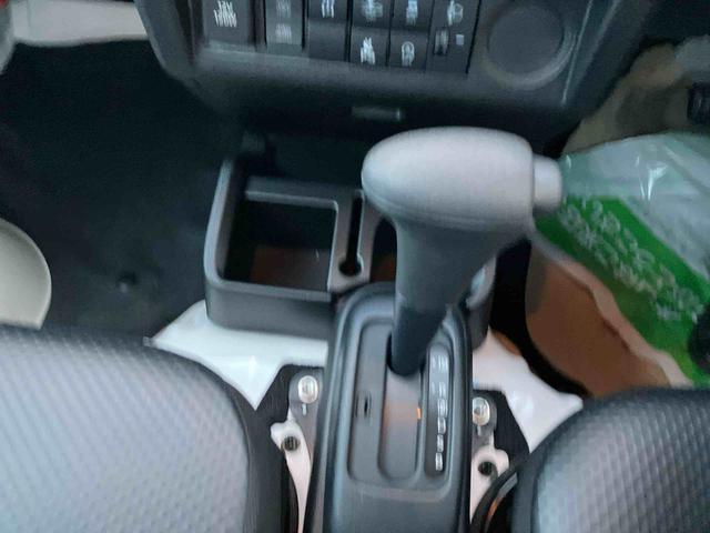 ハイゼットトラックスタンダード　農用スペシャル４ＷＤ　ＣＶＴ　６６０ｃｃ　衝突被害軽減ブレーキ　横滑り防止装置　ＡＢＳ　アイドリングストップ　マニュアルエアコン　パワーステアリング　運転席・助手席エアバッグ　荷台作業灯　届出済未使用車（福島県）の中古車