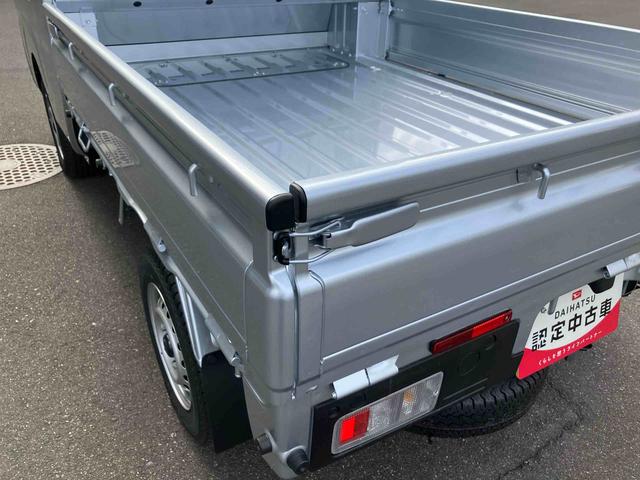 ハイゼットトラックジャンボエクストラ　４ＷＤ　５速マニュアル４ＷＤ　ＣＶＴ　６６０ｃｃ　衝突被害軽減ブレーキ　横滑り防止装置　ＡＢＳ　エアバッグ　マニュアルエアコン　パワーステアリング　アイドリングストップ　　届出済未使用車（福島県）の中古車