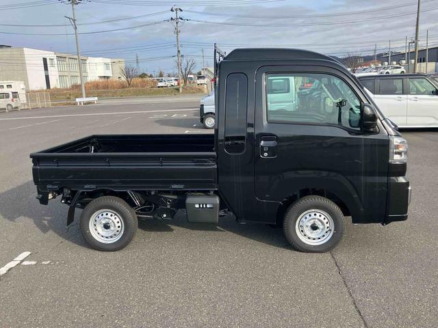 ハイゼットトラックジャンボエクストラ4WD CVT 660cc 衝突被害軽減ブレーキ 横滑り防止装置 ABS 運転席・助手席エアバッグ マニュアルエアコン アイドリングストップ プッシュボタンスタート 荷台作業灯 届出済未使用車(福島県)の中古車